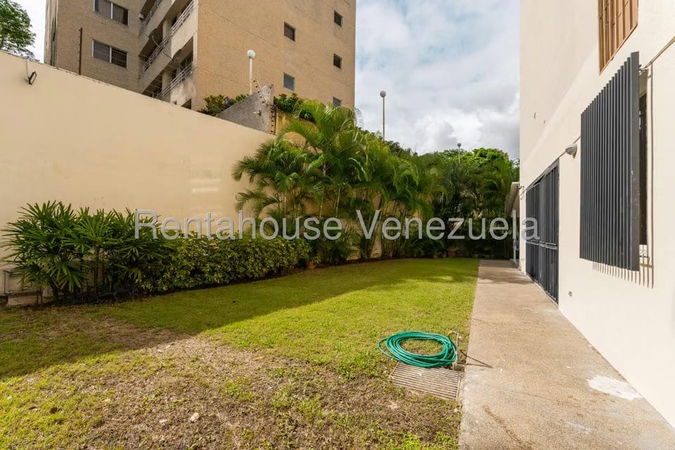 Apartamento (1 Nivel) en Alquiler en Colinas de Valle Arriba, Distrito Metropolitano - 45