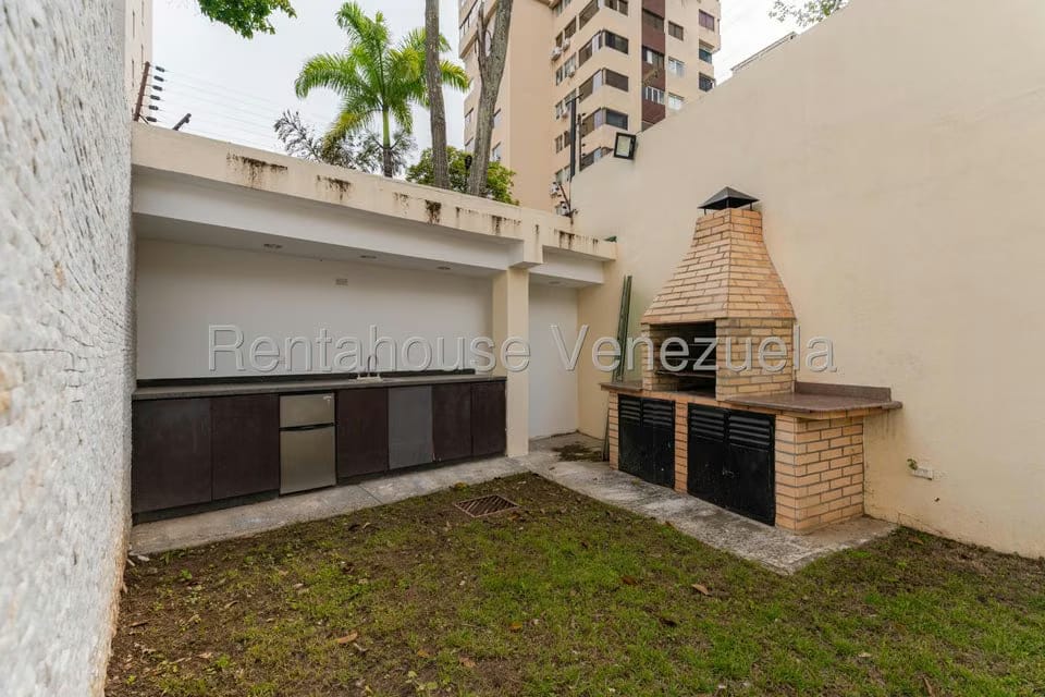 Apartamento (1 Nivel) en Alquiler en Colinas de Valle Arriba, Distrito Metropolitano - 46