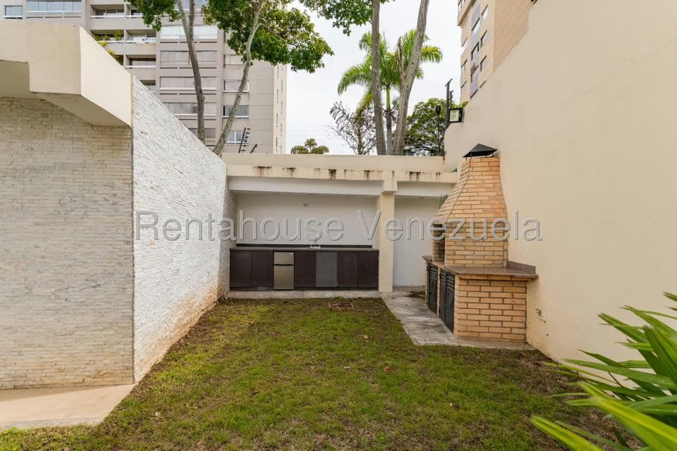 Apartamento (1 Nivel) en Alquiler en Colinas de Valle Arriba, Distrito Metropolitano - 47