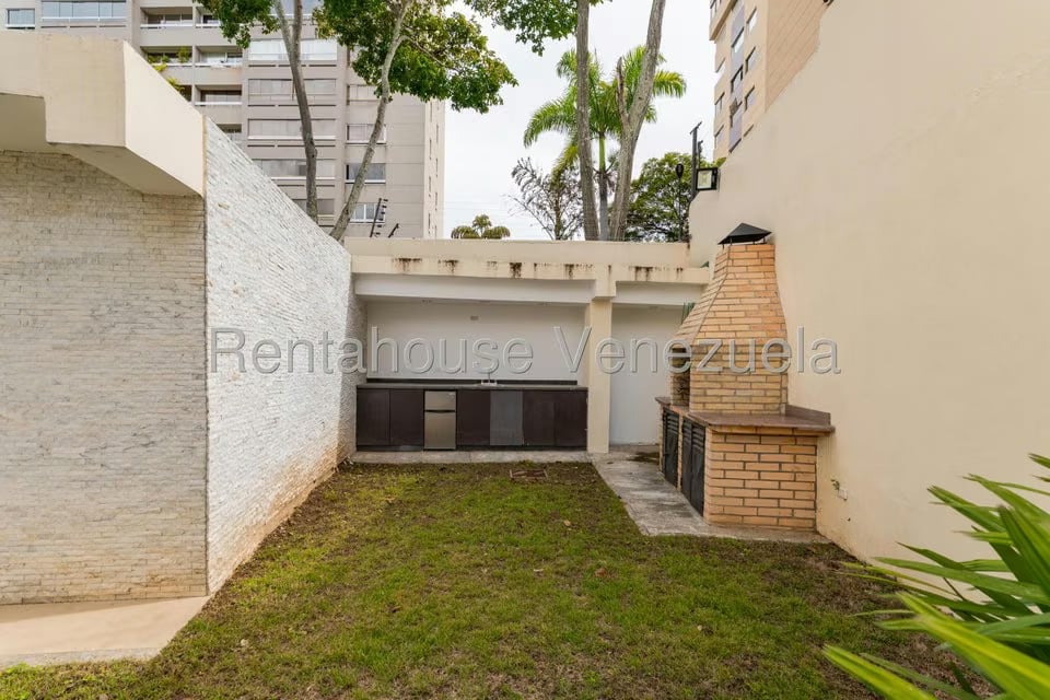 Apartamento (1 Nivel) en Alquiler en Colinas de Valle Arriba, Distrito Metropolitano - 47