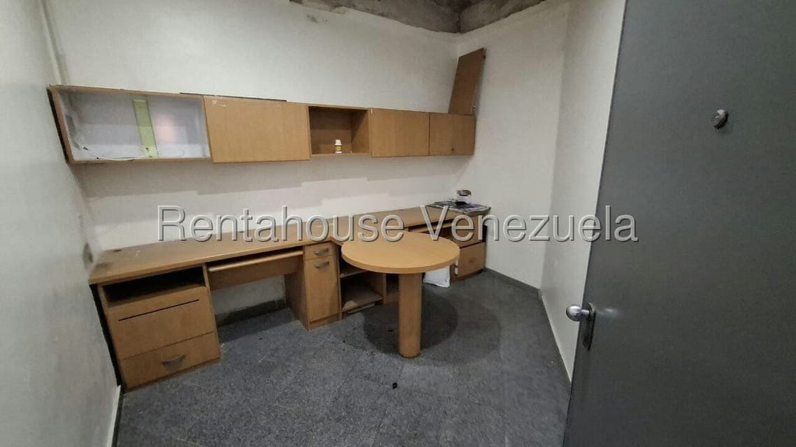 Comercial (Local Comercial) en Alquiler en Los Rosales, Distrito Metropolitano - 4