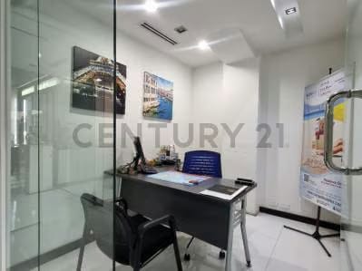 Local Comercial en Venta - 4