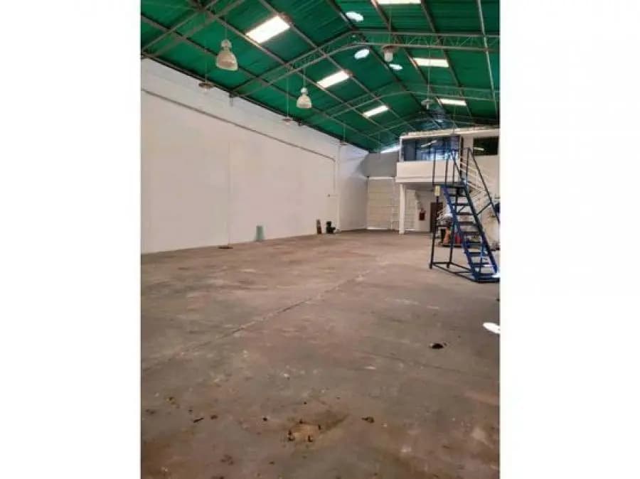 Galpon en Venta en Valencia - 11