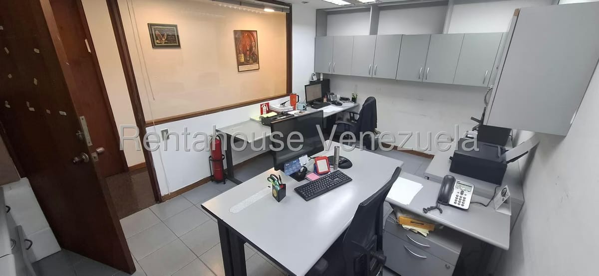 Comercial (Oficina) en Alquiler en El Rosal, Distrito Metropolitano - 33