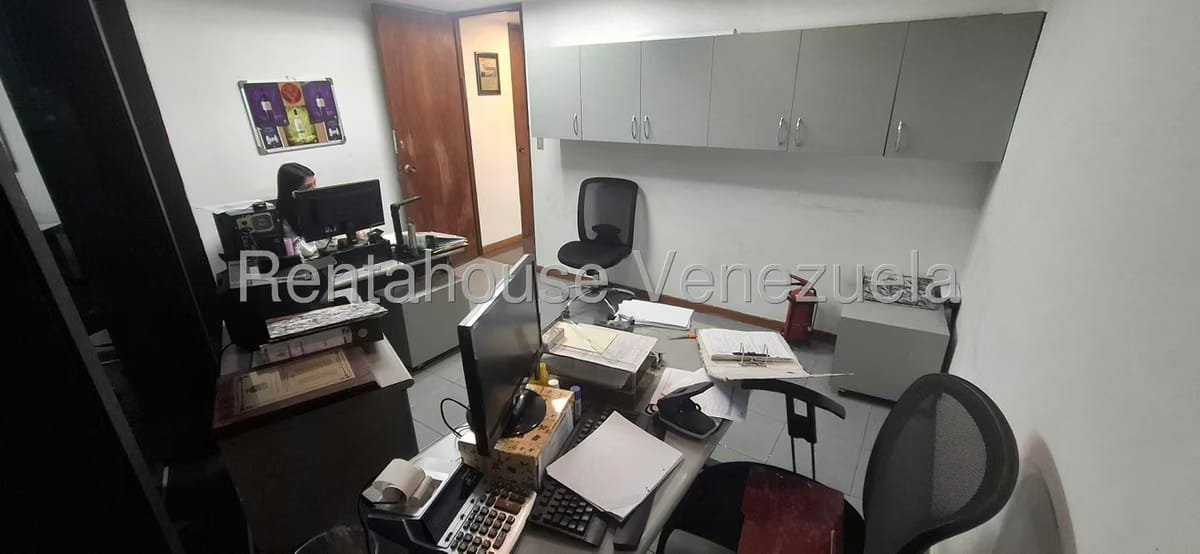 Comercial (Oficina) en Alquiler en El Rosal, Distrito Metropolitano - 36