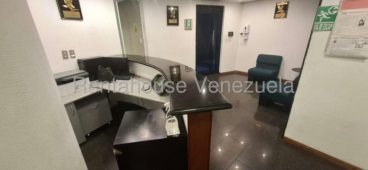 Comercial (Oficina) en Alquiler en El Rosal, Distrito Metropolitano - 38