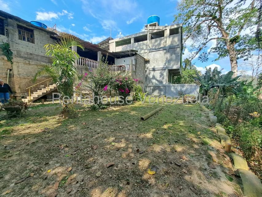 Casa (1 Nivel) en Venta en Avenida Principal Cecilio Acosta, Miranda - 9