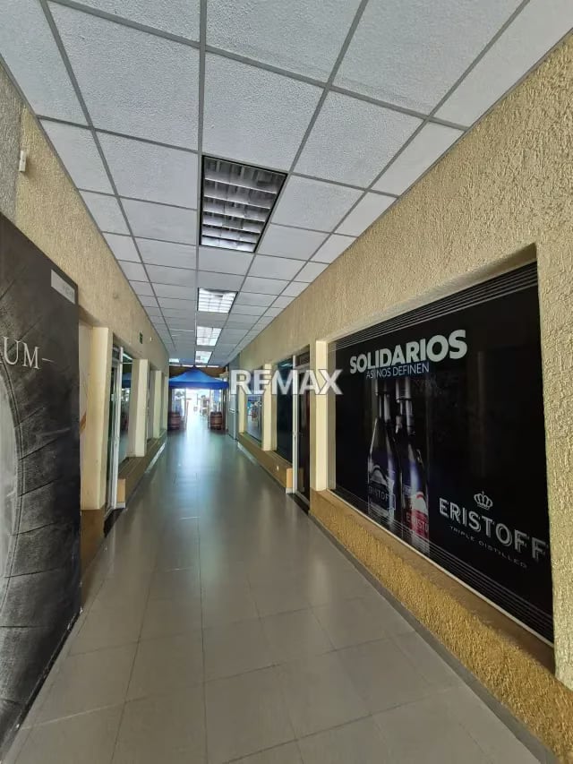 En Venta Centro Comercial - Punta De Piedras, Isla De Margarita. - 5