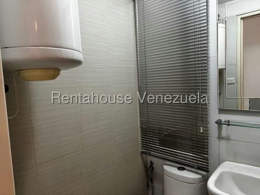 Townhouse (Multiples Niveles) en Venta en Villa Nueva Hatillo, Distrito Metropolitano - 12