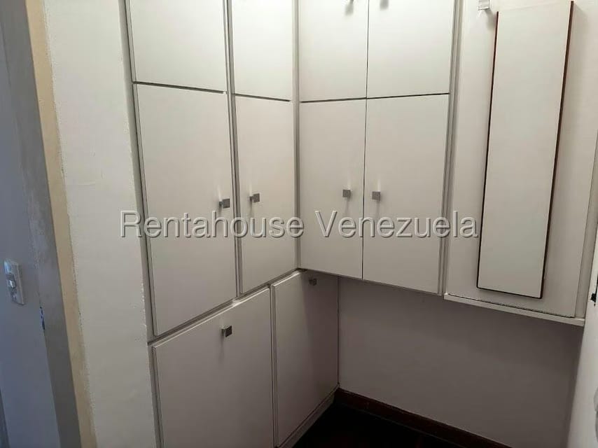 Townhouse (Multiples Niveles) en Venta en Villa Nueva Hatillo, Distrito Metropolitano - 19