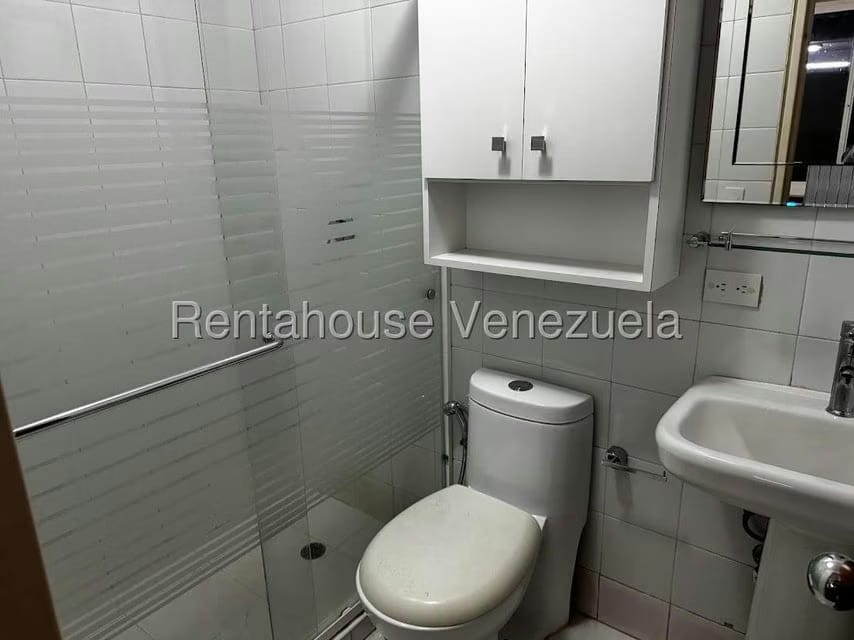 Townhouse (Multiples Niveles) en Venta en Villa Nueva Hatillo, Distrito Metropolitano - 21