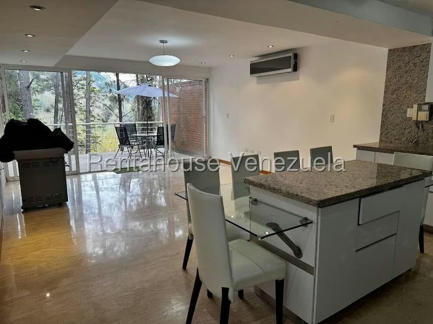 Townhouse (Multiples Niveles) en Venta en Villa Nueva Hatillo, Distrito Metropolitano - 7