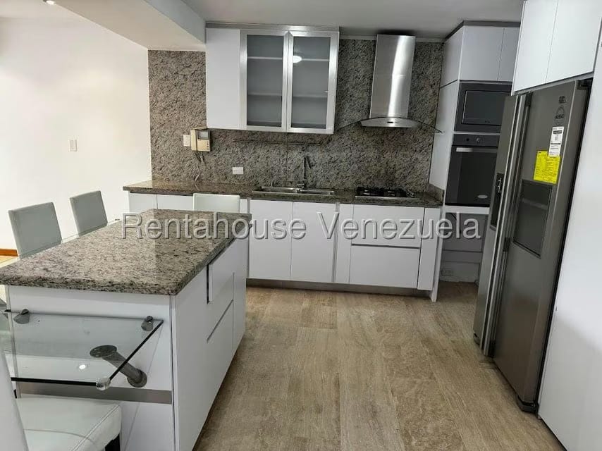 Townhouse (Multiples Niveles) en Venta en Villa Nueva Hatillo, Distrito Metropolitano - 8