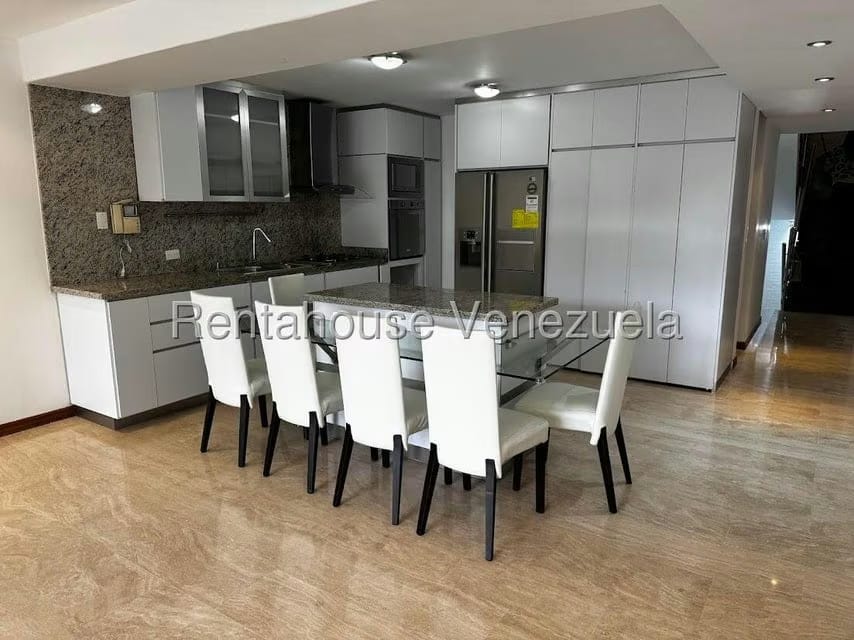 Townhouse (Multiples Niveles) en Venta en Villa Nueva Hatillo, Distrito Metropolitano - 9