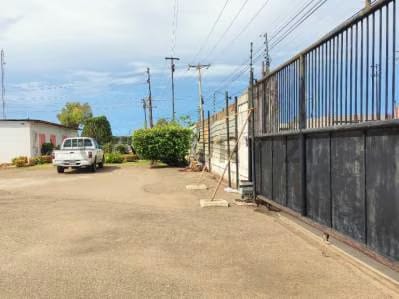 Empresa para construcción, en zona industrial sur - 2