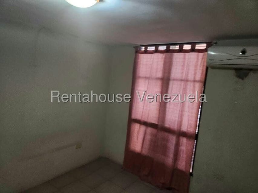 Apartamento (1 Nivel) en Alquiler en Paraparal, Carabobo - 12