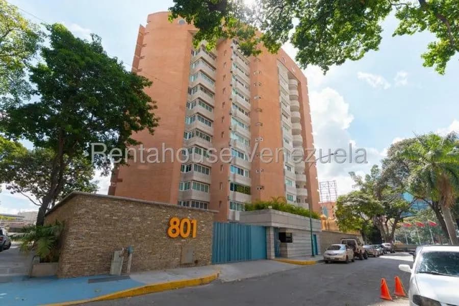 Apartamento en Venta en El Rosal Caracas - 2