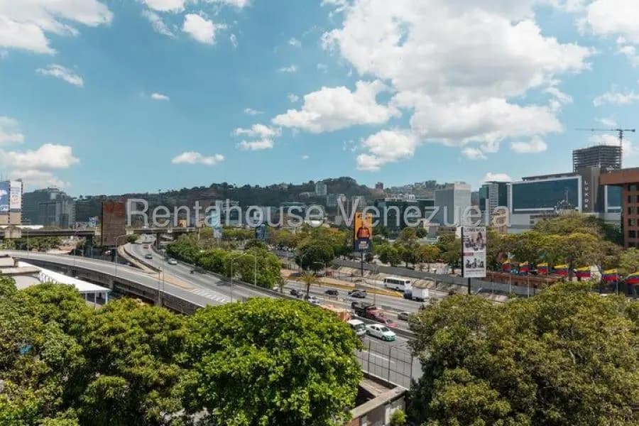 Apartamento en Venta en El Rosal Caracas - 3