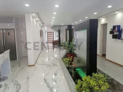 Exquisita Quinta Recién Remodelada en Prados del Este - 6