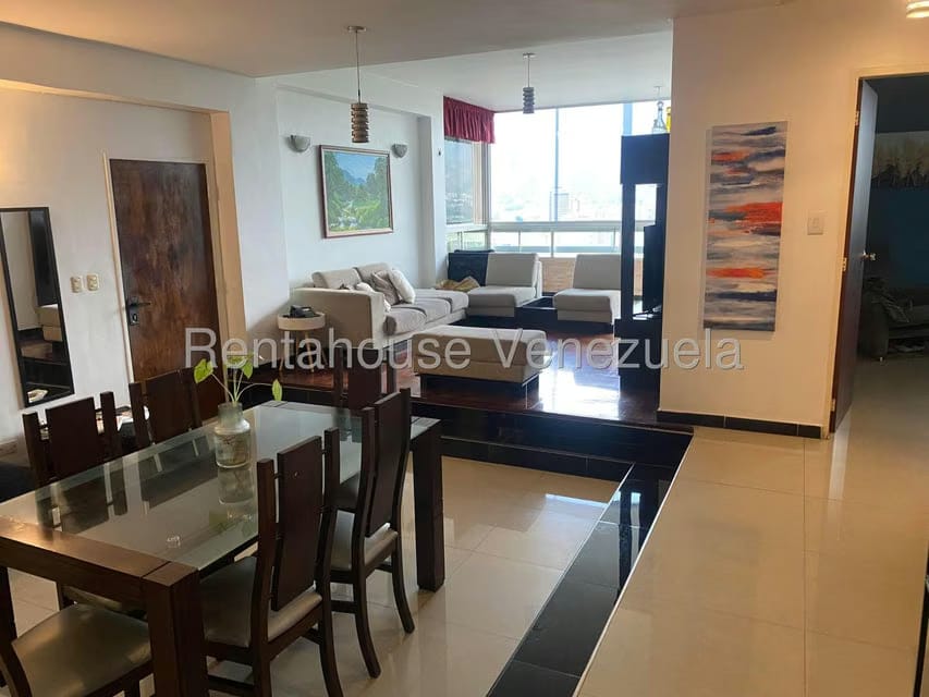 Apartamento (1 Nivel) en Alquiler en Colinas de Bello Monte, Distrito Metropolitano - 12