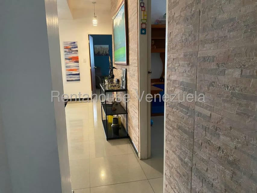 Apartamento (1 Nivel) en Alquiler en Colinas de Bello Monte, Distrito Metropolitano - 21