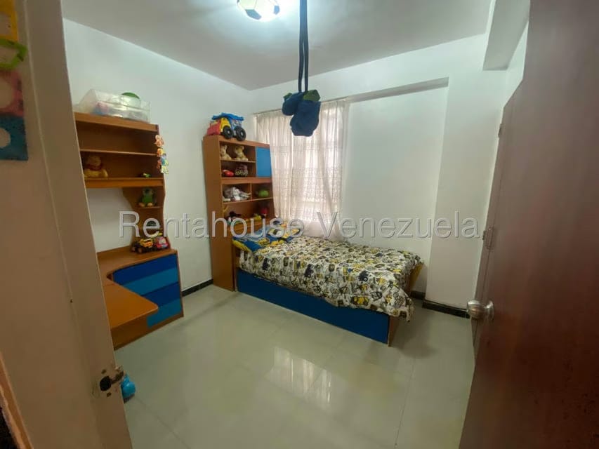 Apartamento (1 Nivel) en Alquiler en Colinas de Bello Monte, Distrito Metropolitano - 23