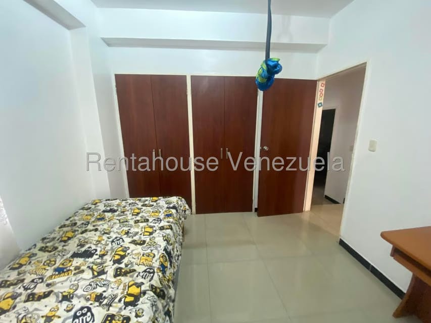 Apartamento (1 Nivel) en Alquiler en Colinas de Bello Monte, Distrito Metropolitano - 24
