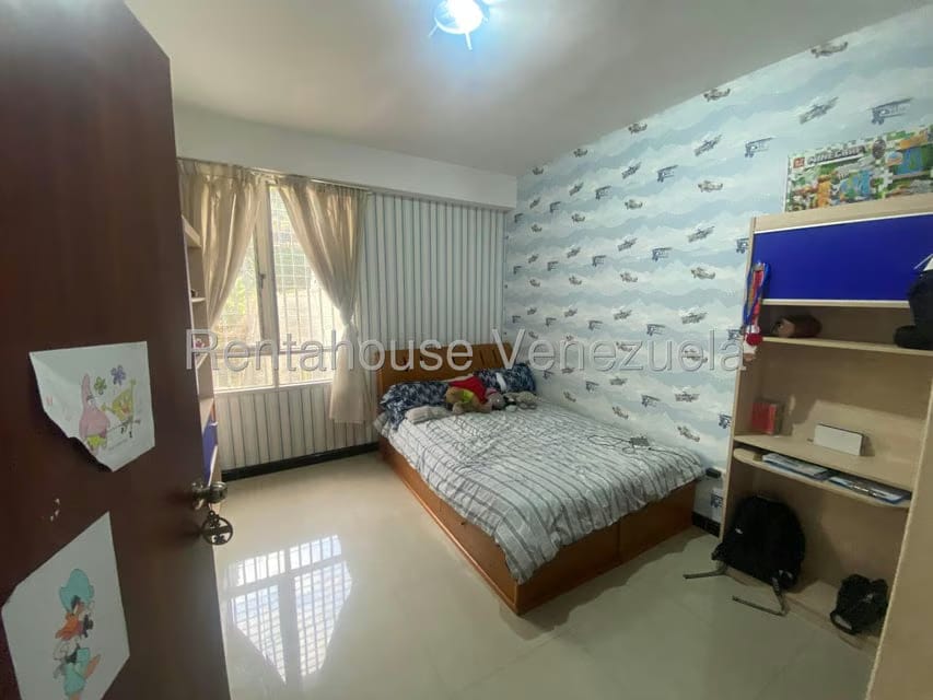 Apartamento (1 Nivel) en Alquiler en Colinas de Bello Monte, Distrito Metropolitano - 26