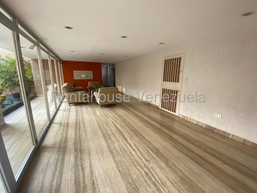 Apartamento (1 Nivel) en Alquiler en Colinas de Bello Monte, Distrito Metropolitano - 39