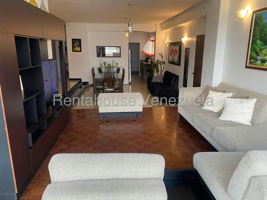Apartamento (1 Nivel) en Alquiler en Colinas de Bello Monte, Distrito Metropolitano - 5