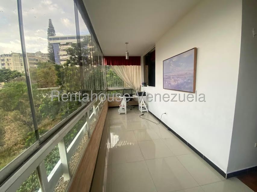 Apartamento (1 Nivel) en Alquiler en Colinas de Bello Monte, Distrito Metropolitano - 6