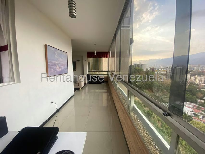 Apartamento (1 Nivel) en Alquiler en Colinas de Bello Monte, Distrito Metropolitano - 7