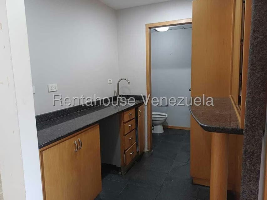 Comercial (Local Comercial) en Alquiler en Las Mercedes, Distrito Metropolitano - 12