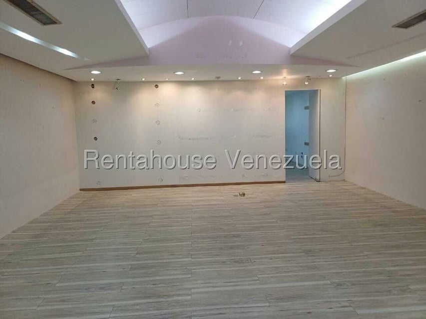 Local Comercial en Alquiler en Las Mercedes, Distrito Metropolitano - 3