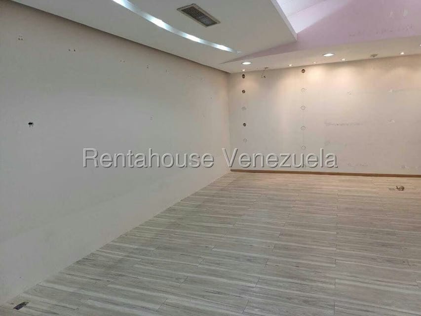 Comercial (Local Comercial) en Alquiler en Las Mercedes, Distrito Metropolitano - 5