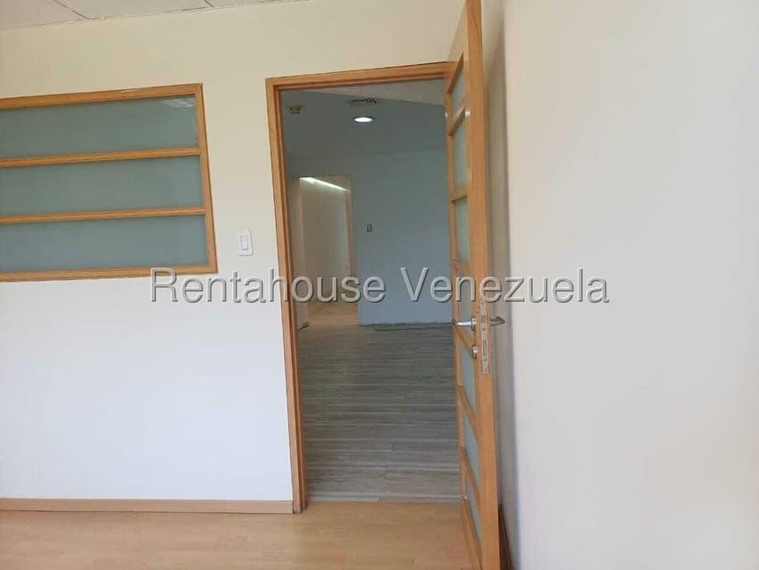 Comercial (Local Comercial) en Alquiler en Las Mercedes, Distrito Metropolitano - 8