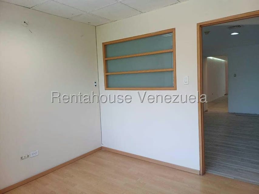Comercial (Local Comercial) en Alquiler en Las Mercedes, Distrito Metropolitano - 9