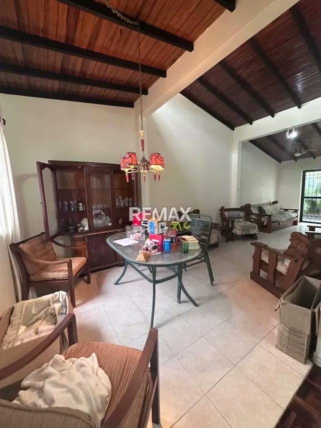 Hermosa casa urbanización privada los bucare .
