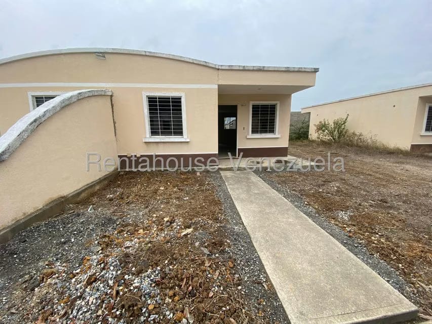Casa (1 Nivel) en Venta en La Ensenada, Lara - 2