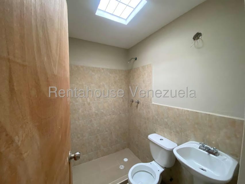 Casa (1 Nivel) en Venta en La Ensenada, Lara - 12