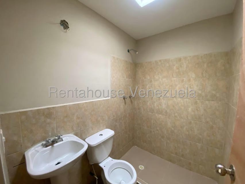 Casa (1 Nivel) en Venta en La Ensenada, Lara - 17