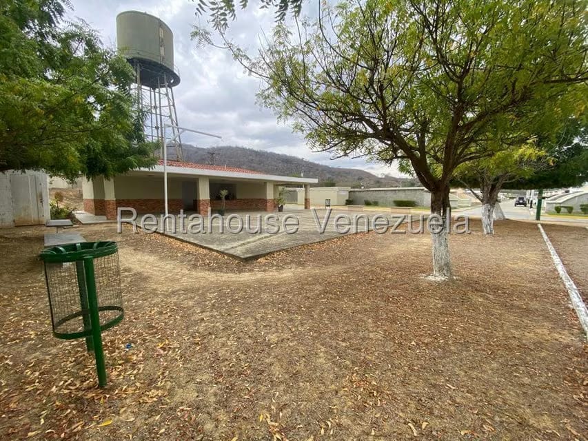 Casa (1 Nivel) en Venta en La Ensenada, Lara - 31