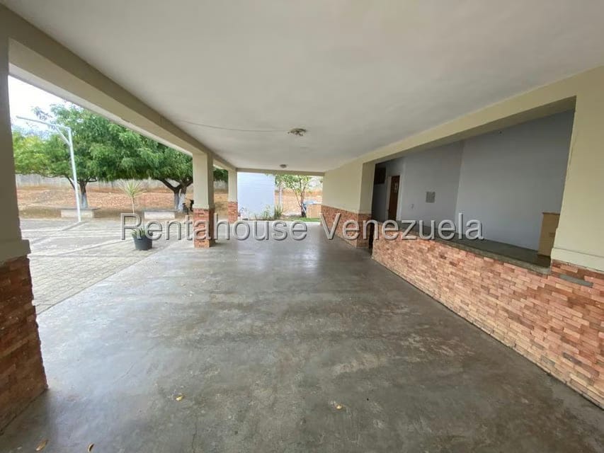 Casa (1 Nivel) en Venta en La Ensenada, Lara - 33