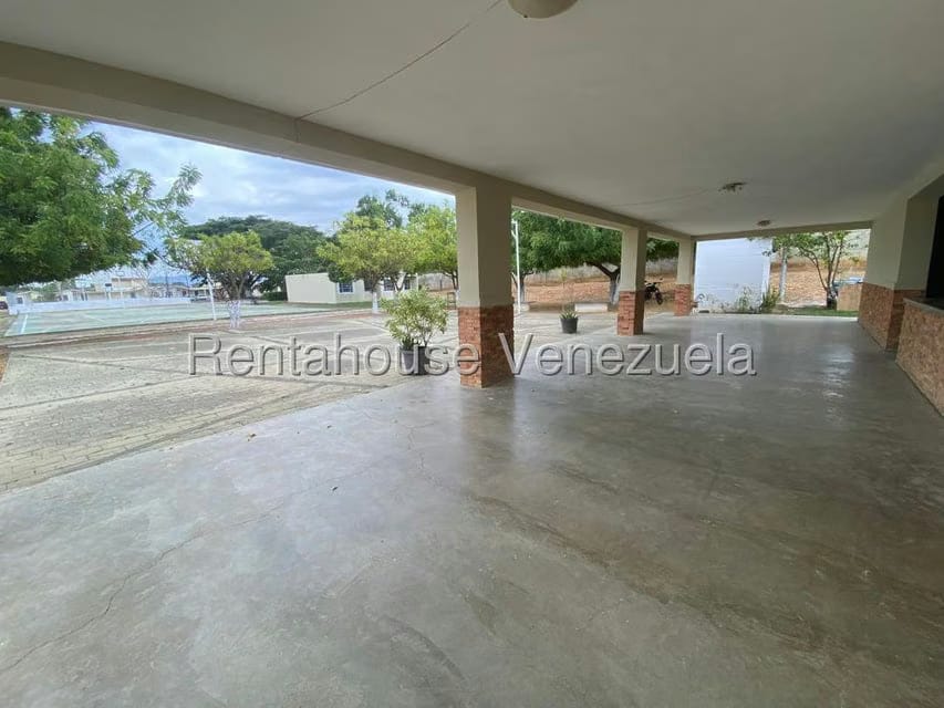 Casa (1 Nivel) en Venta en La Ensenada, Lara - 34