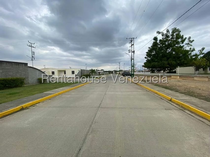 Casa (1 Nivel) en Venta en La Ensenada, Lara - 35