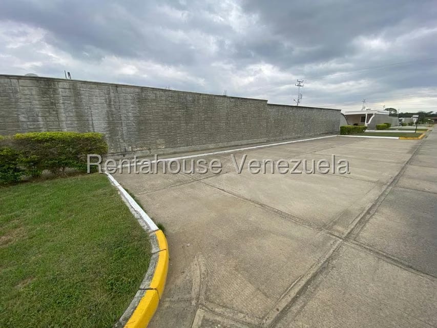 Casa (1 Nivel) en Venta en La Ensenada, Lara - 36