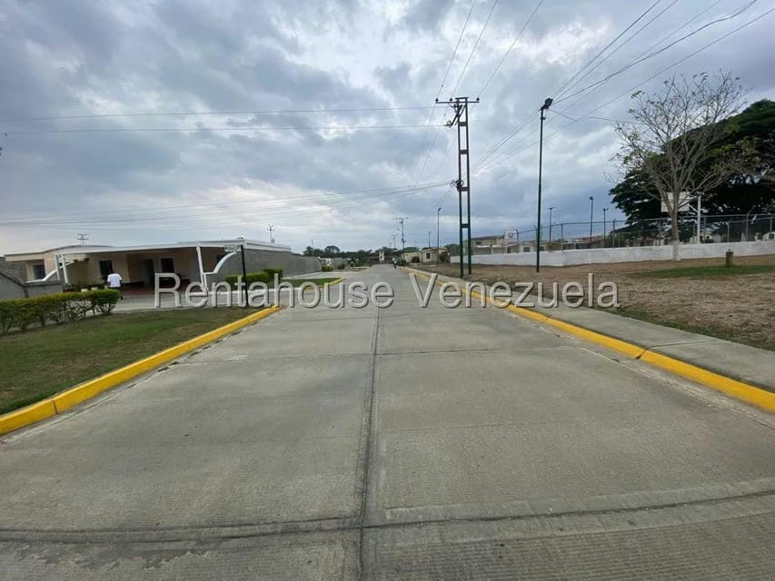 Casa (1 Nivel) en Venta en La Ensenada, Lara - 56