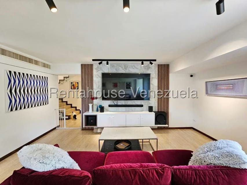 Apartamento (Duplex) en Venta en Las Mercedes, Distrito Metropolitano - 3