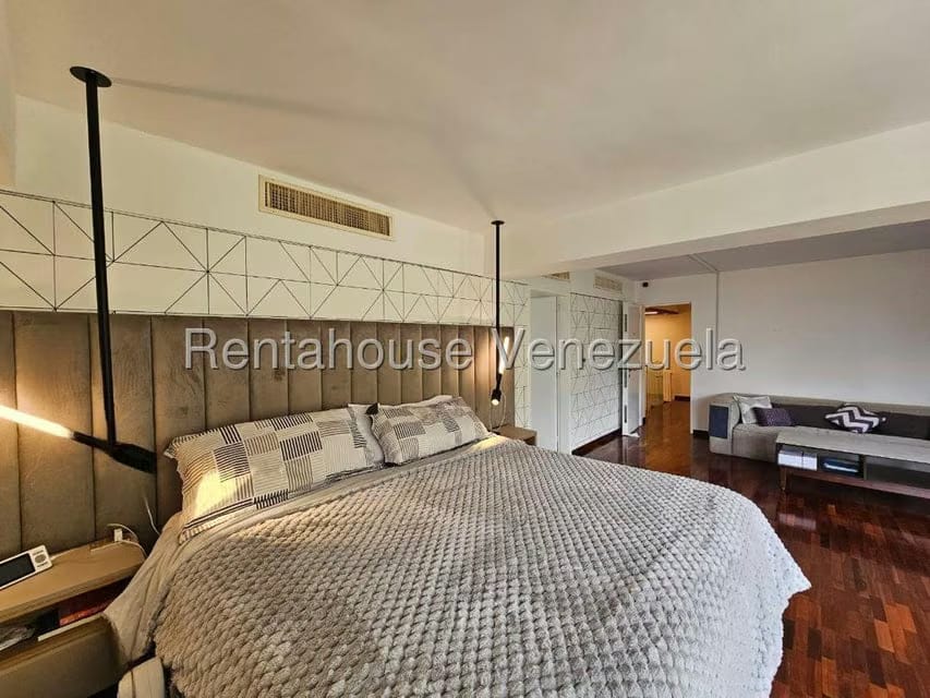 Apartamento (Duplex) en Venta en Las Mercedes, Distrito Metropolitano - 29