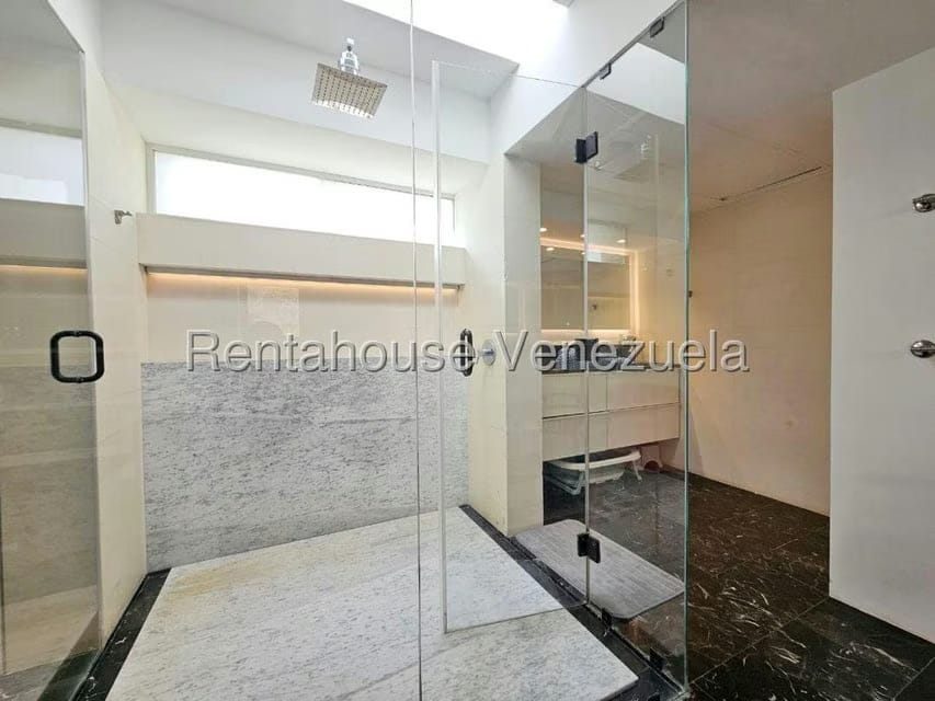 Apartamento (Duplex) en Venta en Las Mercedes, Distrito Metropolitano - 35